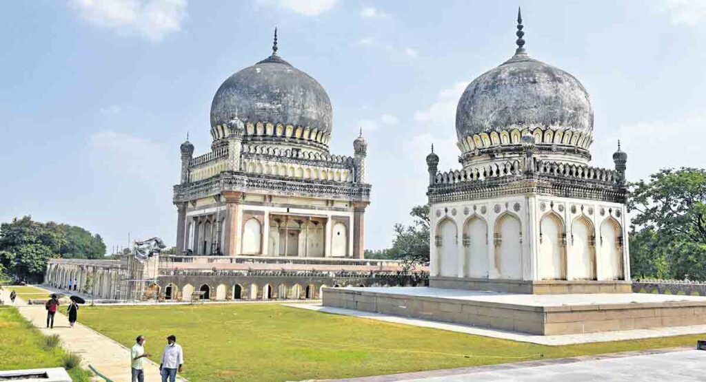 Qutub shahi tumbs