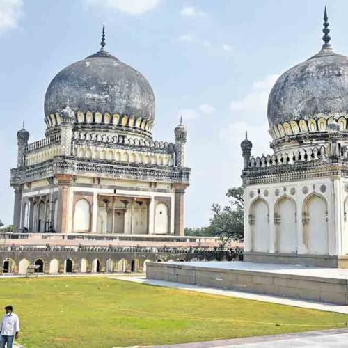 Qutub shahi tumbs